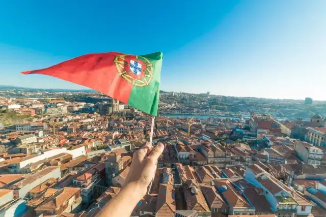 Do Portugalii bez paszportu? Sprawdź, co wystarczy Polakom