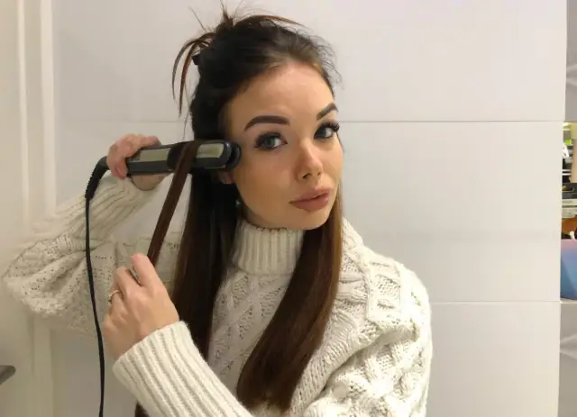 Jak utrwalić loki z prostownicy? Nigdy więcej opadających loków!