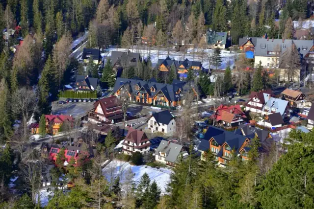 Ile kosztuje nocleg w Zakopanem? Ceny, które zaskoczą każdego