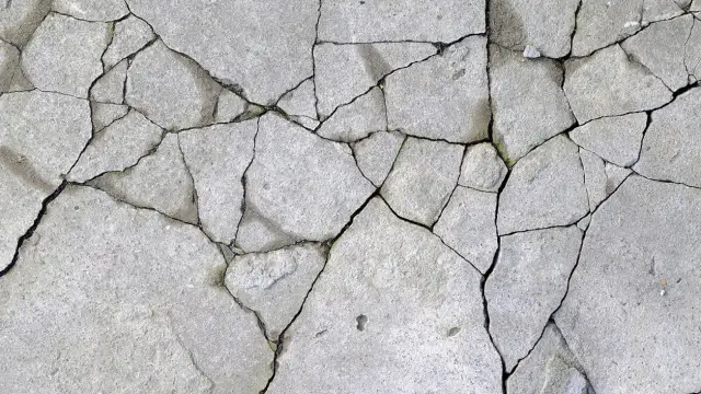 Jak połączyć stary beton z nowym, aby uniknąć pęknięć i problemów