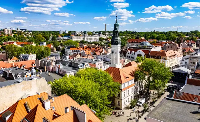 Ile jest stopni w Zielonej Górze? Sprawdź aktualną temperaturę!