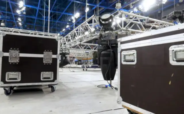 Sprzęt estradowy - jak wybrać najlepsze rozwiązania dla Twojego wydarzenia