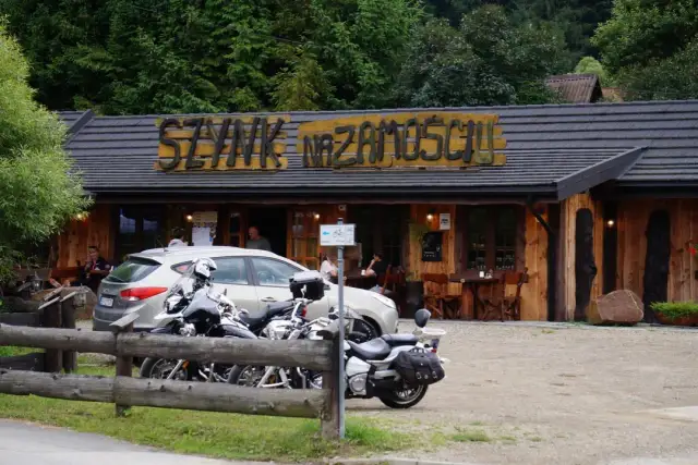 Cisna gdzie zjeść: odkryj najlepsze miejsca na pyszne jedzenie