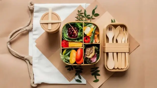 Catering dietetyczny co to? Poznaj korzyści i zasady działania