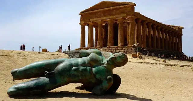 Igor Mitoraj rzeźby: Odkryj piękno i znaczenie monumentalnych dzieł