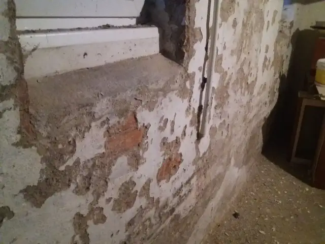 Sypiący się tynk? Wzmocnij go! Poradnik krok po kroku