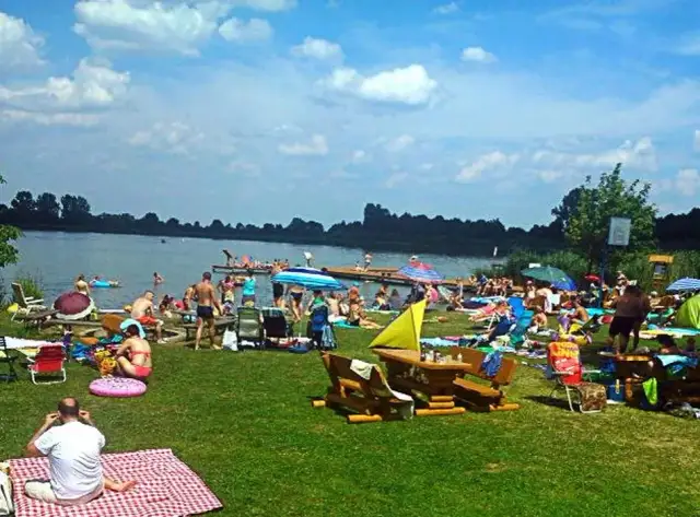 Jezioro Kunickie: Odkryj jego piękno i możliwości rekreacyjne