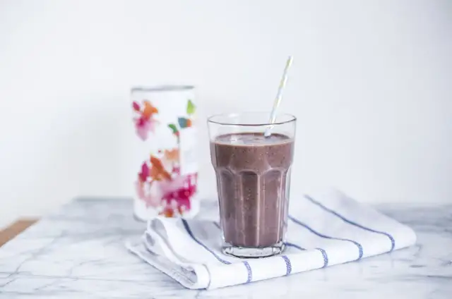 Pyszny koktajl bananowy z kakao - szybki przepis na zdrowy napój