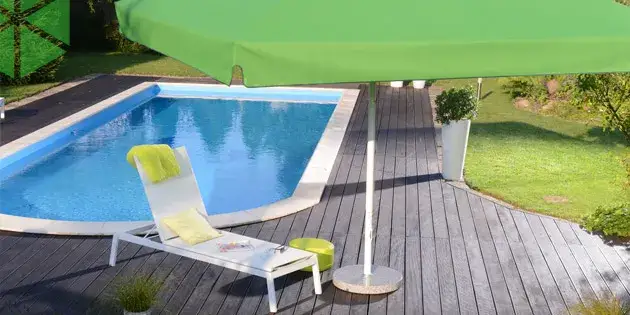 Jak zrobić podstawę pod parasol ogrodowy, by zapewnić maksymalną stabilność