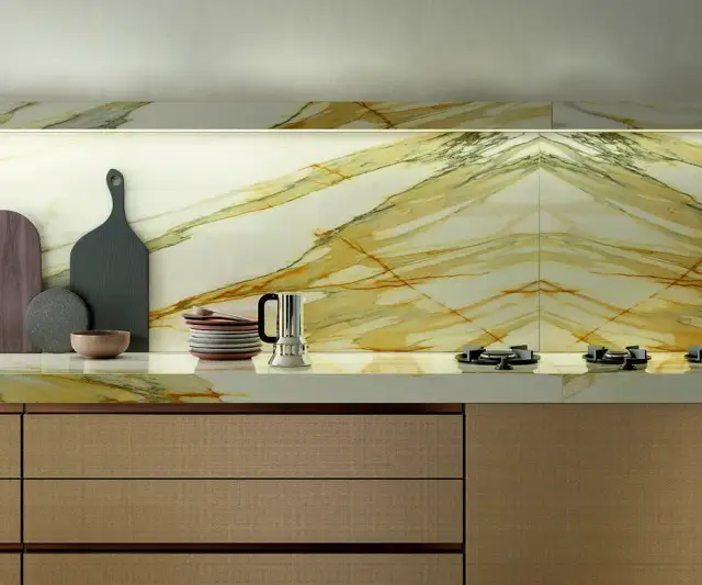 Co na ścianę w kuchni zamiast płytek? Poznaj alternatywy