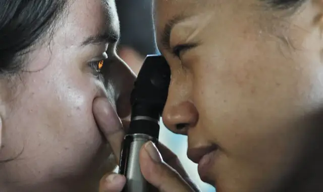 Badanie wzroku w soczewkach czy bez - co warto wiedzieć przed wizytą