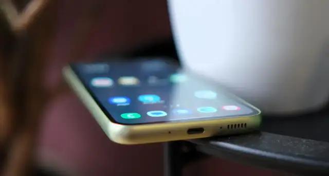 Jak przenieść Facebooka na nowy telefon? Prosty przewodnik krok po kroku