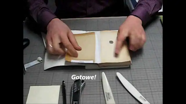 Jak skleić książkę? Napraw grzbiet i kartki w domu!