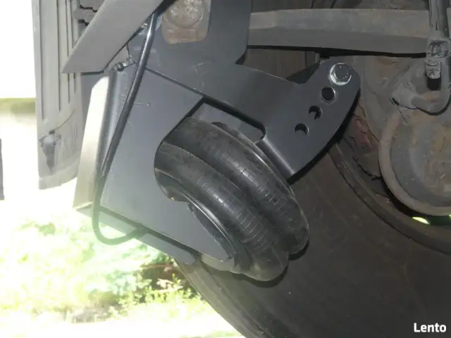 Montaż podnoszonej osi w naczepie: Poradnik krok po kroku