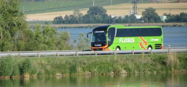 Flixbus z lotniska BER? Zapomnij o Schönefeld! Dokładna lokalizacja