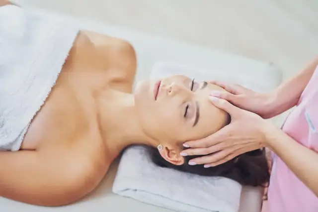 Ile kosztuje kurs masażu? Sprawdź ceny i wybierz najlepszy dla siebie