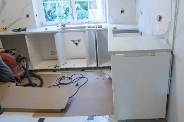 Montaż kuchni IKEA: Jak nie przepłacić? Cennik i wskazówki