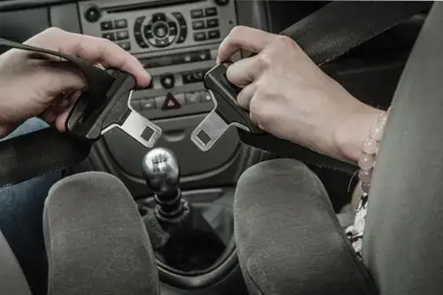 Jak wymienić pas bezpieczeństwa w samochodzie bez zbędnych problemów