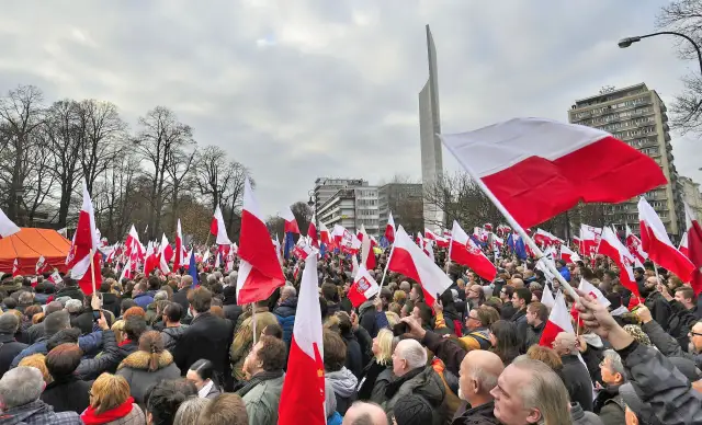Demokracja to rządy hien nad osłami? Rozszyfruj cytat o Polsce.