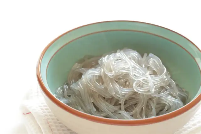 Makaron sojowy: plastik? Nie! Co naprawdę w nim jest?