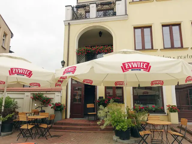 Gdzie zjeść w Chojnicach? Odkryj najlepsze restauracje i smaki