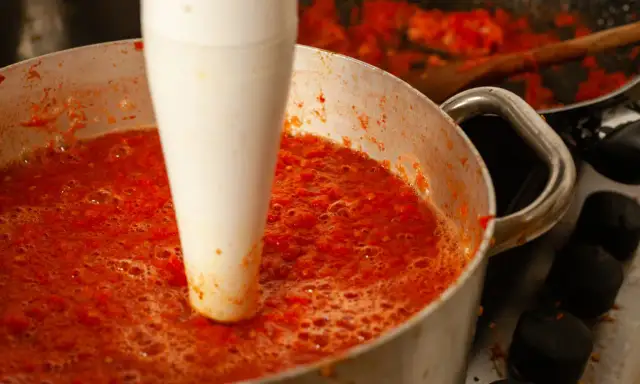 Jak zagęścić zupę? Od zasmażki po fit triki bez glutenu