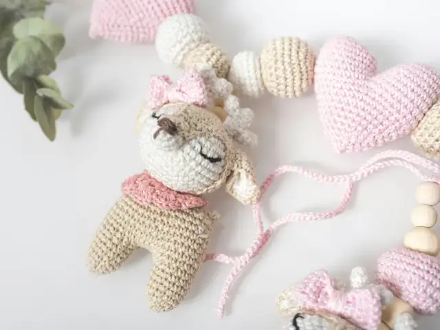 Jak zrobić przytulankę na szydełku - proste wzory i porady dla początkujących
