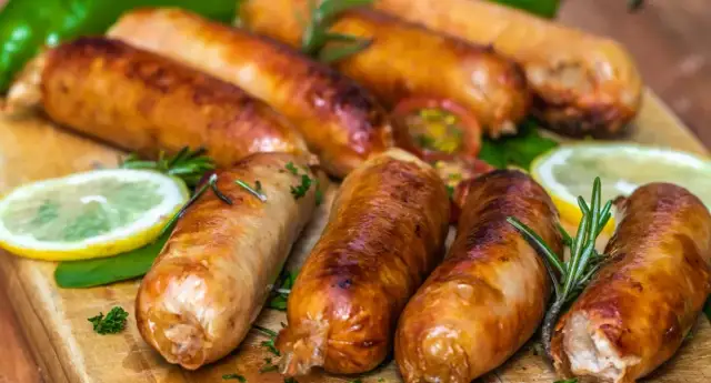 Kiełbasa z krwi: sekrety, przepisy i zdrowotne korzyści