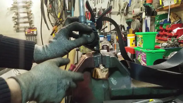 Jak naprawić pasy bezpieczeństwa w samochodzie i uniknąć zagrożeń