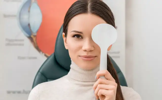 Czy wada wzroku jest wskazaniem do cesarki? Fakty, które musisz znać