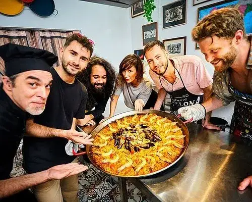 Elige tu Taller de Tapas: Cocina, Disfruta y Sumérgete en España