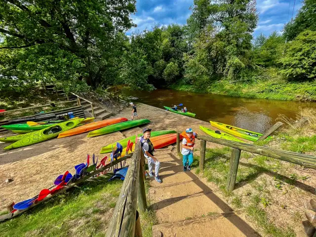 Spływ kajakowy Zawadzkie: Mała Panew trasy, ceny, porady eksperta