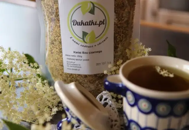 Jak zrobić herbatę z czarnego bzu - prosta receptura i korzyści