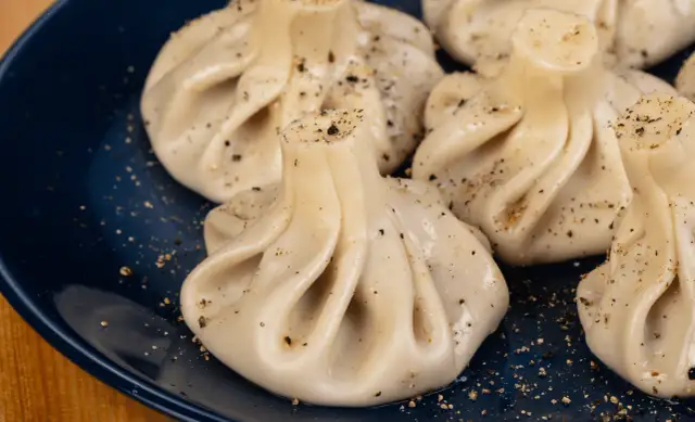 Gdzie zjeść w Poznaniu? Odkryj 30+ perełek kulinarnych stolicy Wielkopolski