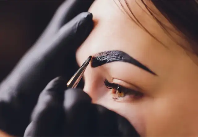 Henna nie barwi skóry? Sprawdź przyczyny i skuteczne rozwiązania