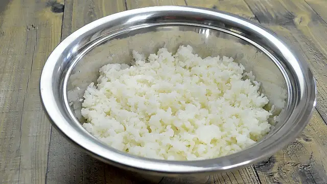 Jak zrobić ryż do sushi – łatwy przepis na idealny ryż w domu