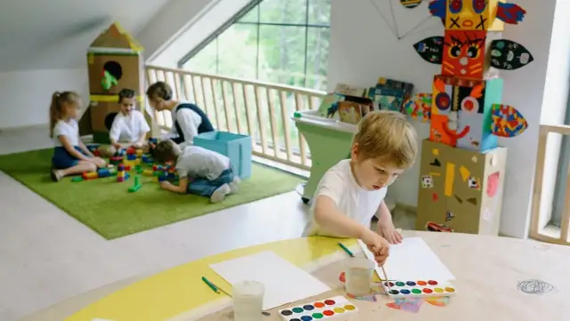 Żłobek co to jest? Kluczowe informacje o opiece nad dziećmi