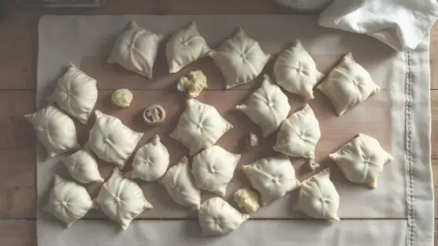 Ile pierogów z 1 kg mąki? Od 100 do 150! Mój przepis i porady.