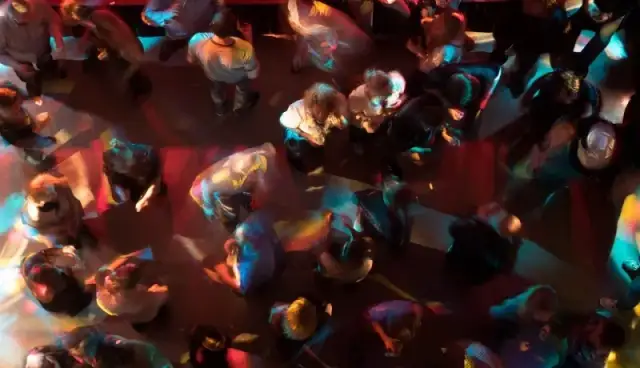 Czy picie alkoholu w piątek to grzech? Odkryj prawdę o moralności