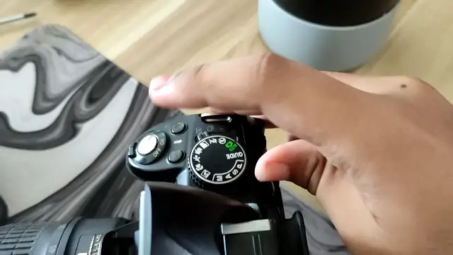 Jak wyłączyć lampę błyskową w aparacie Nikon i uniknąć niechcianych błysków