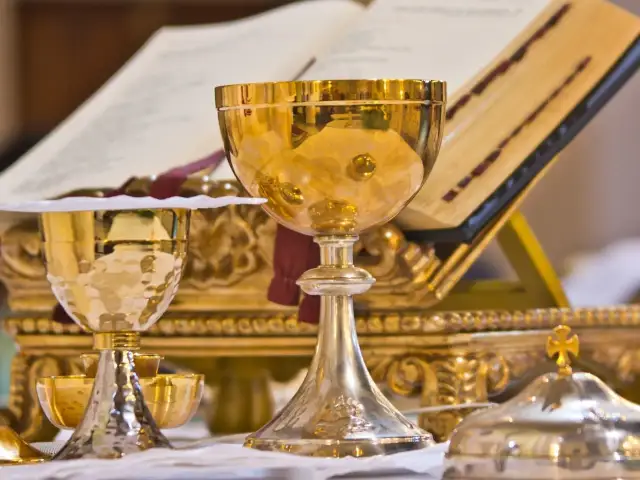 Ile dokładnie trwa majówka w kościele? Sprawdź, co warto wiedzieć!