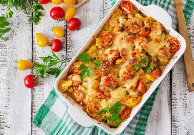 Szybka zapiekanka z mięsem mielonym i warzywami – idealny obiad dla rodziny