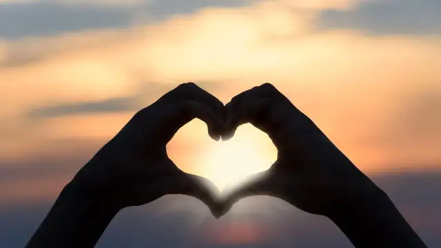 Jak brzmi modlitwa serca i dlaczego jest tak ważna w duchowości