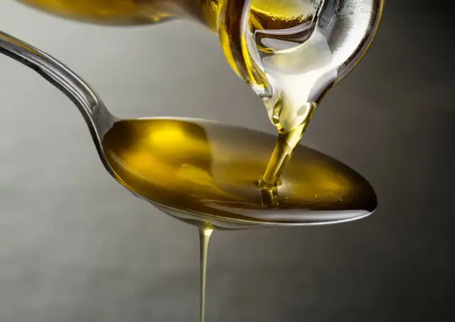 Na czym smażyć fit? Odkryj zdrowe oleje do smażenia potraw