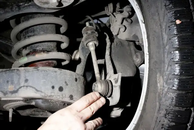 Koszt wymiany łącznika stabilizatora: Ile zapłacisz w warsztacie samochodowym?