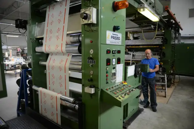 Co to jest drukarnia fleksograficzna? Kluczowe informacje i usługi