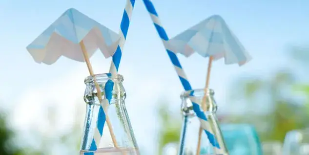 Jak zrobić parasolki do drinków - łatwe kroki na wyjątkowe koktajle