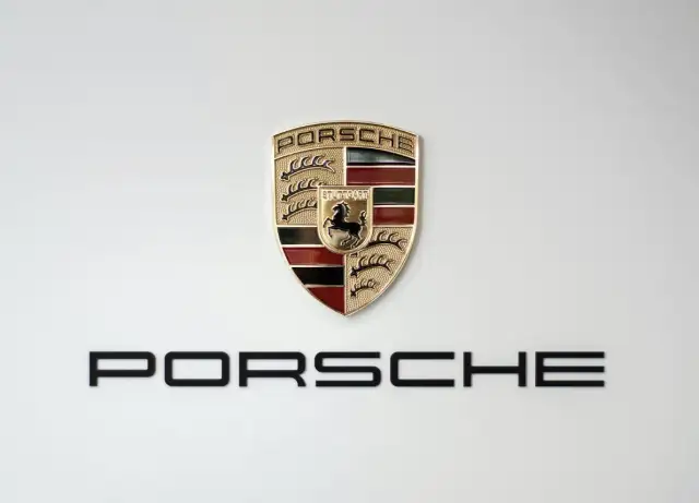 Rozszyfrowujemy logo Porsche – ikona dostępna dla Polaków