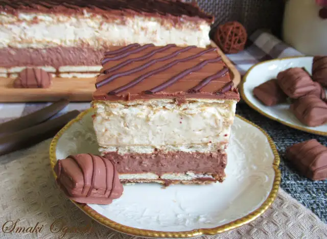 Najlepszy przepis na kinder bueno ciasto bez pieczenia, które zachwyca smakami