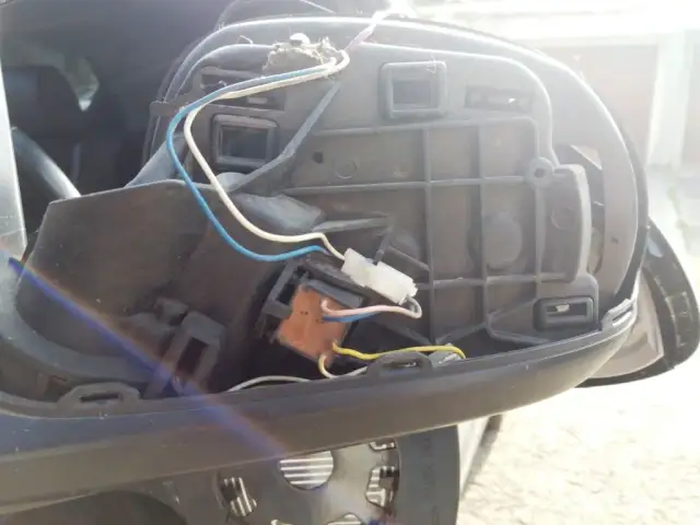 Jak rozebrać lusterko Honda Civic UFO? Poradnik bez uszkodzeń